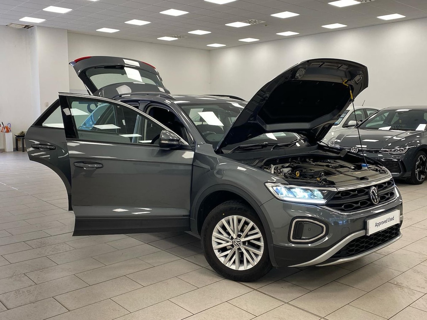 Used Volkswagen T-Roc 2023 for sale - 76492390: Photo 40