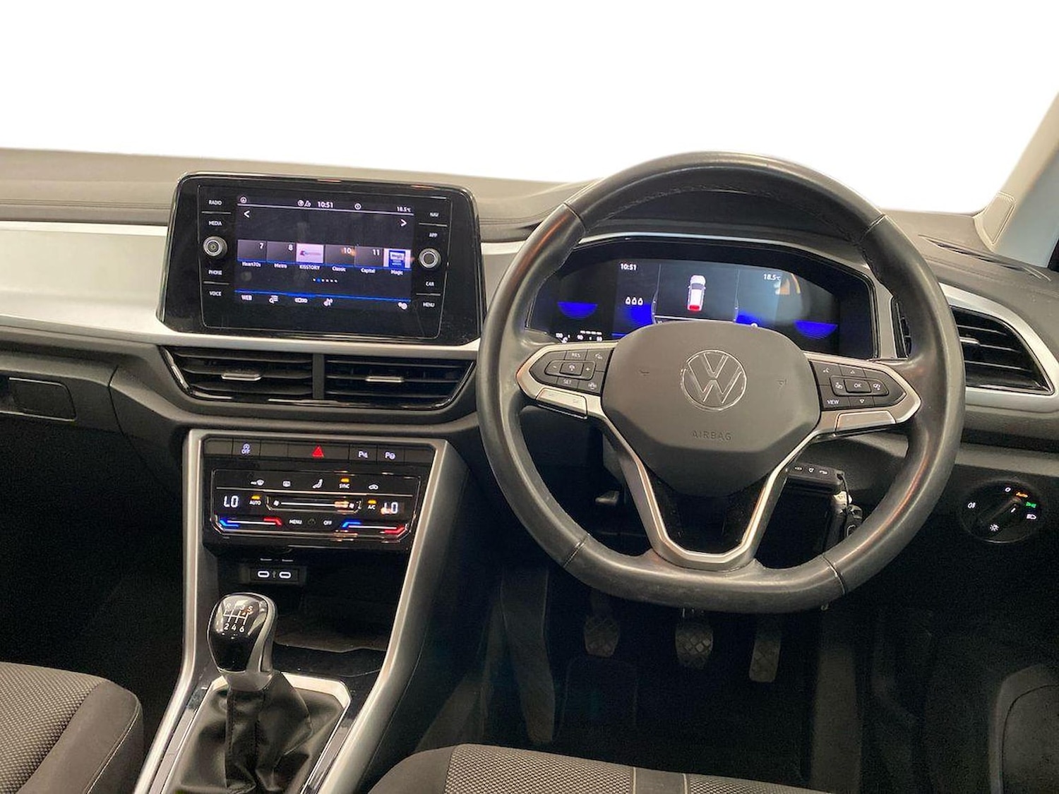 Used Volkswagen T-Roc 2023 for sale - 76492390: Photo 9