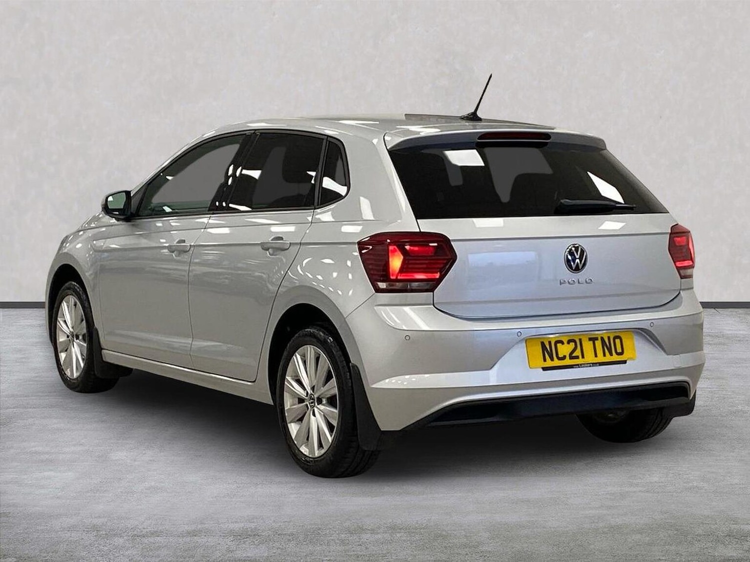Used Volkswagen Polo 2021 for sale - 76490619: Photo 2