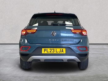 Used Volkswagen T-Roc 2023 for sale - 79371880: Photo