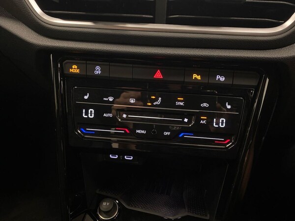 Used Volkswagen T-Roc 2025 for sale - 75621396: Photo 12