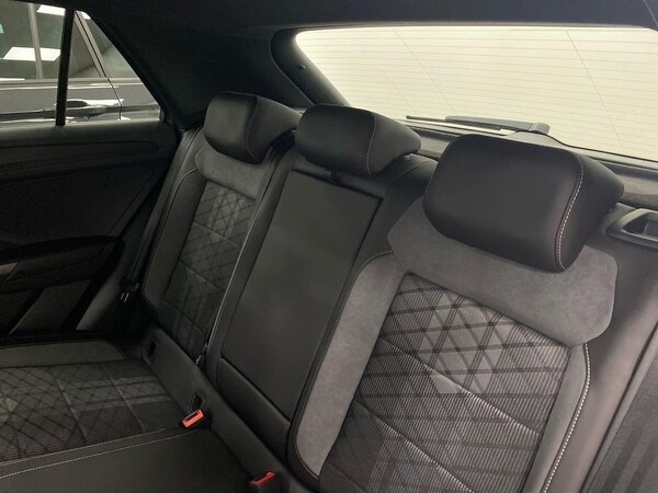 Used Volkswagen T-Roc 2025 for sale - 75621396: Photo 16
