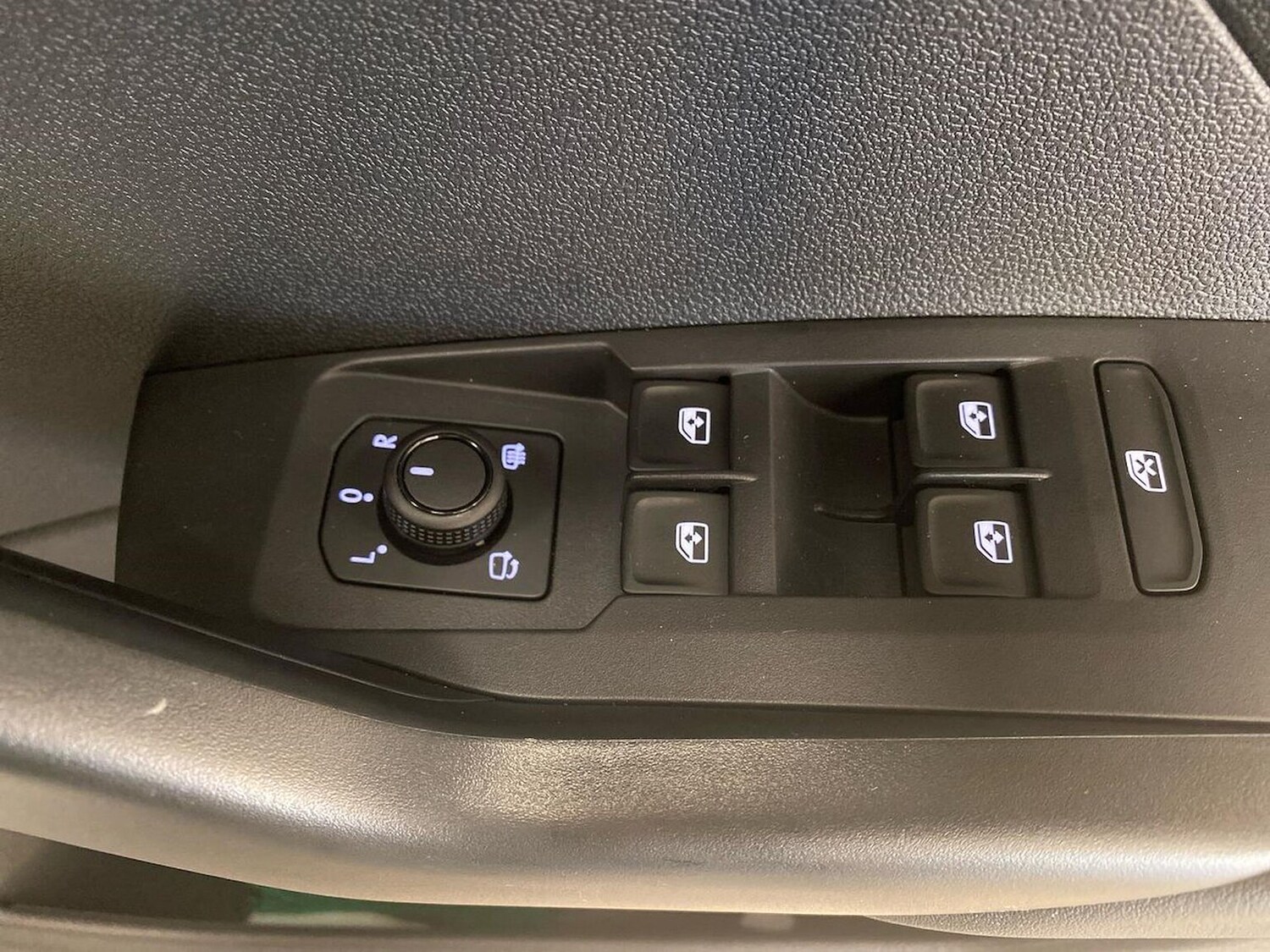 Used Volkswagen T-Cross 2025 for sale - 76257786: Photo 21