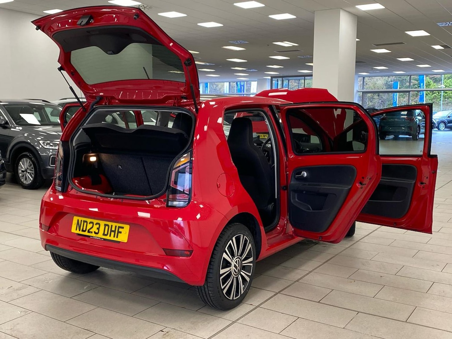 Used Volkswagen up! 2023 for sale - 76638868: Photo 38