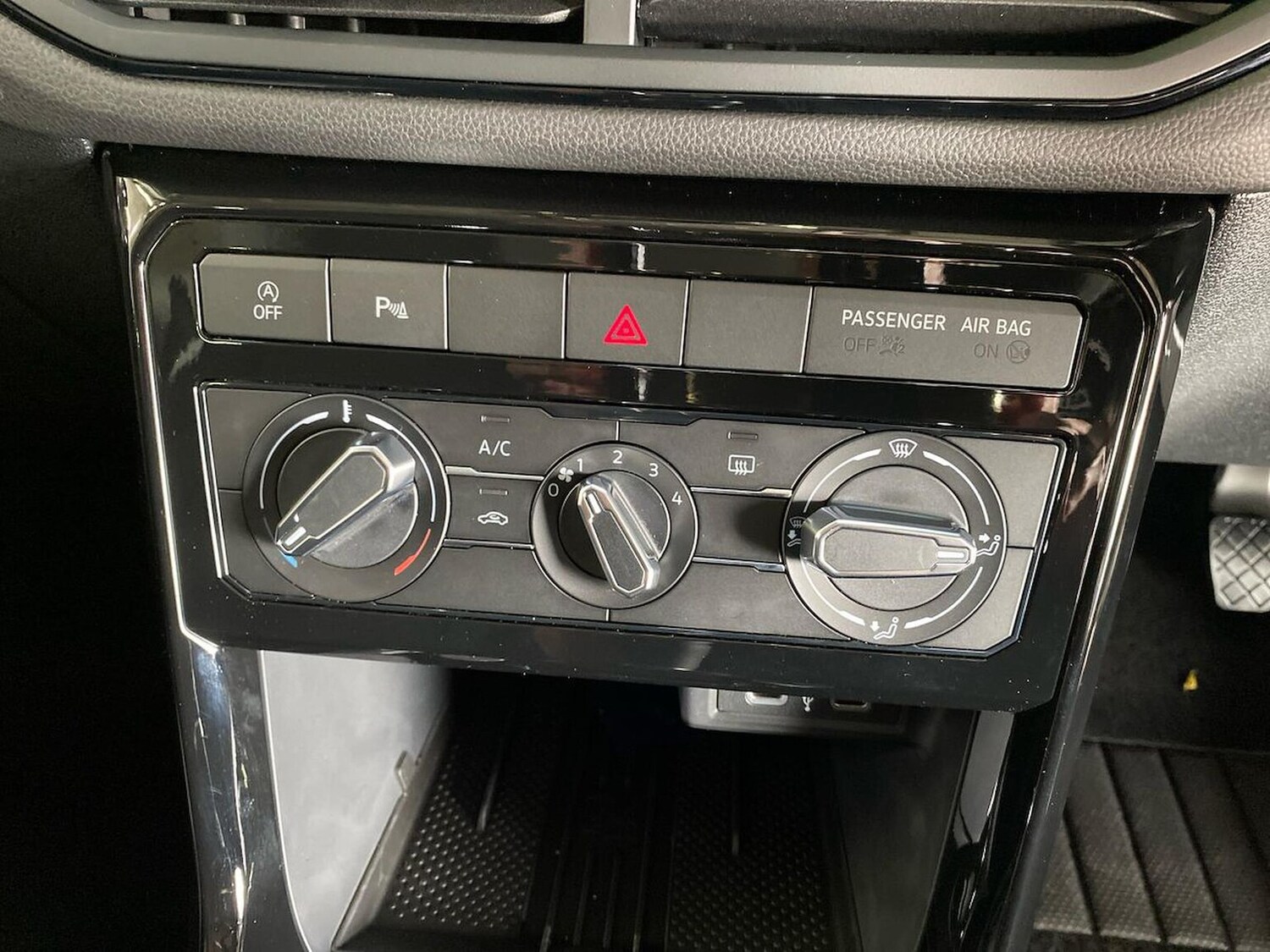 Used Volkswagen T-Cross 2025 for sale - 76681756: Photo 12