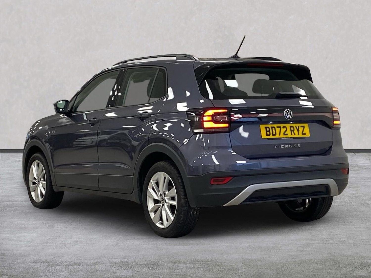 Used Volkswagen T-Cross 2022 for sale - 76945882: Photo 2