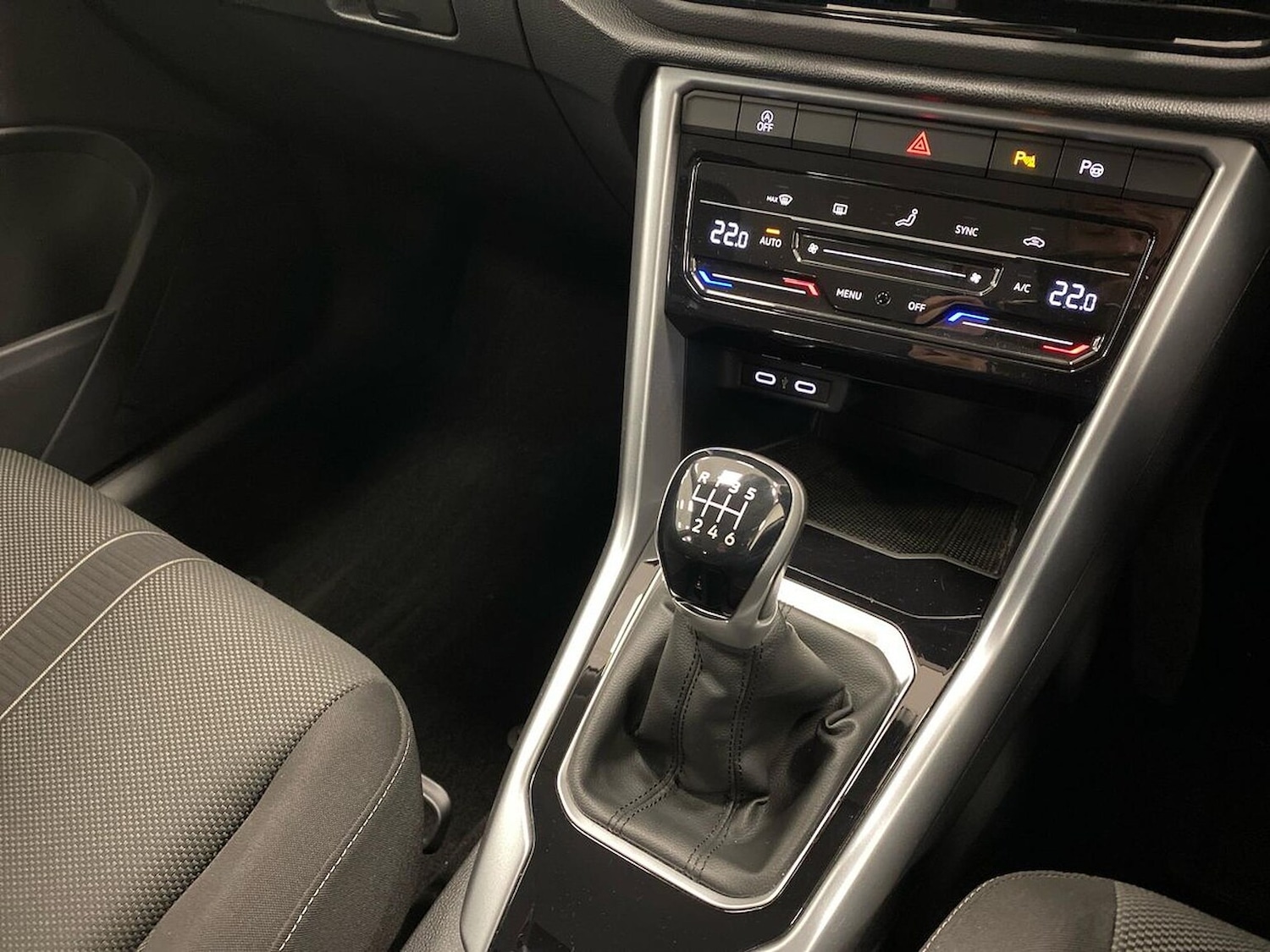 Used Volkswagen T-Roc 2022 for sale - 76171600: Photo 13