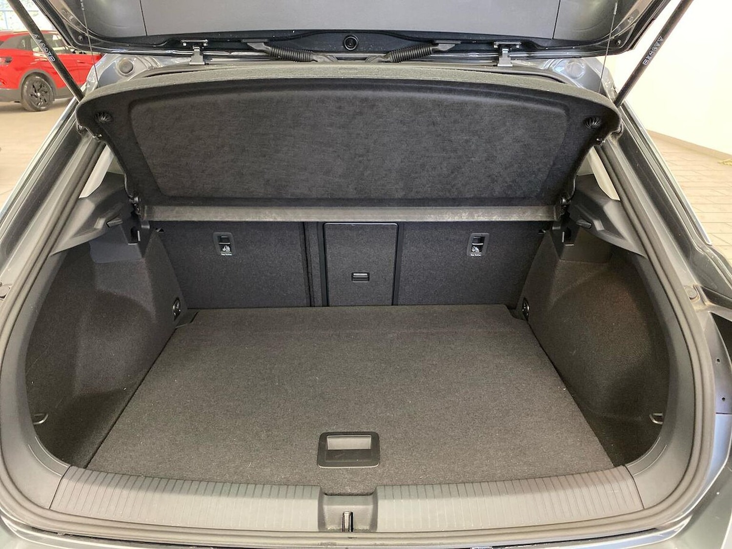 Used Volkswagen T-Roc 2022 for sale - 76171600: Photo 17