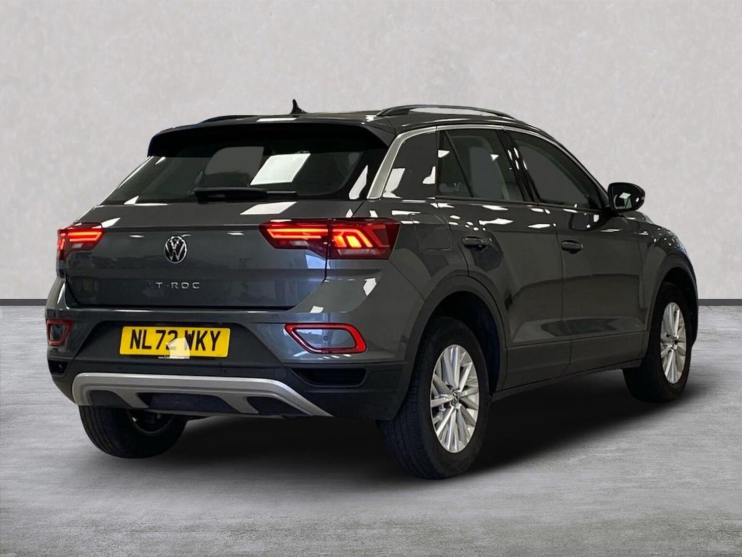 Used Volkswagen T-Roc 2022 for sale - 76171600: Photo 18