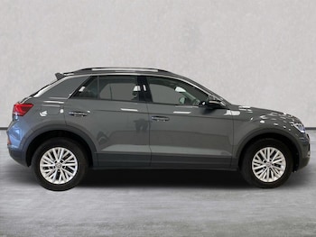 Used Volkswagen T-Roc 2022 for sale - 76171600: Photo 3