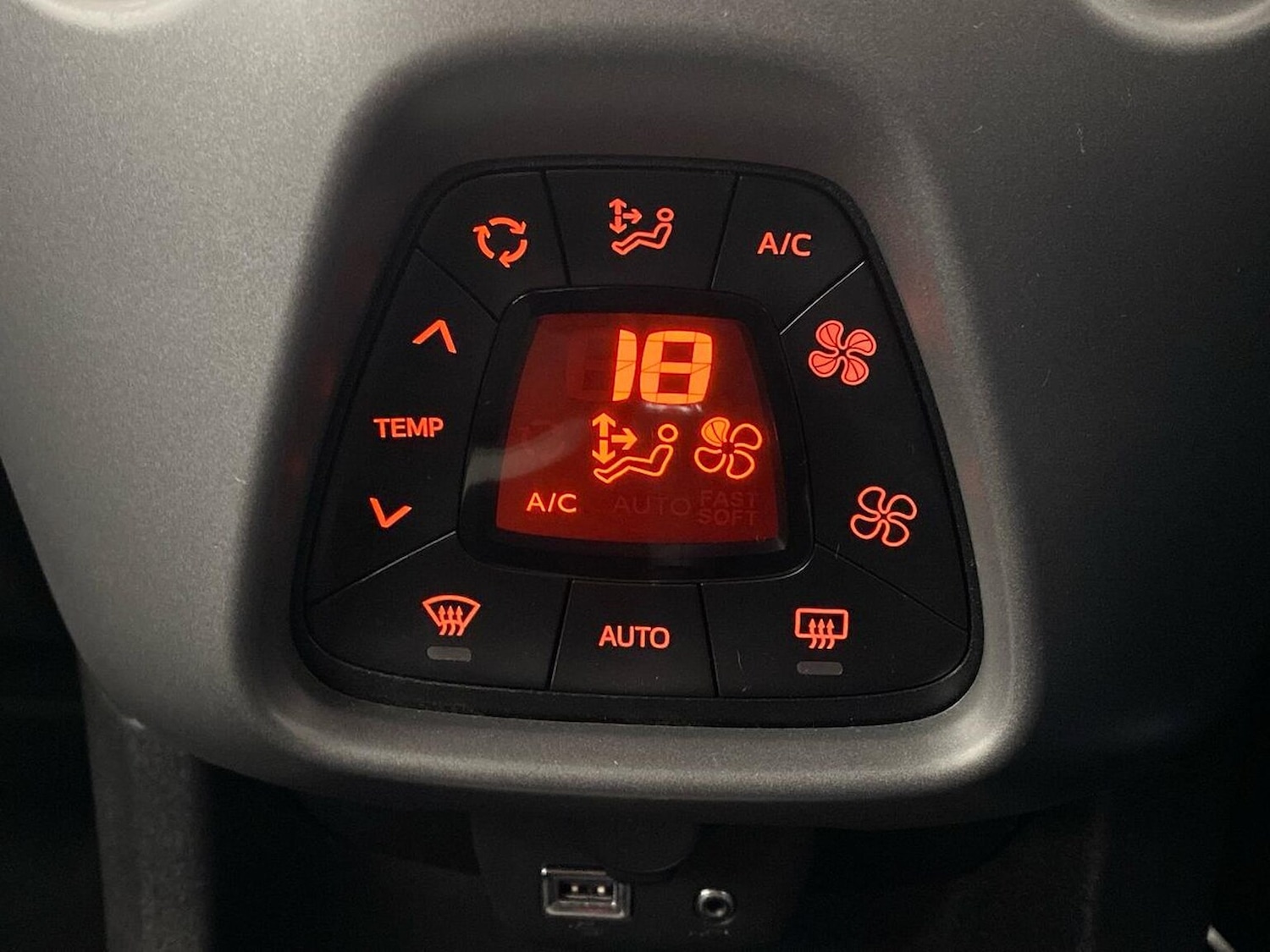 Used Toyota AYGO 2019 for sale - 76174217: Photo 12