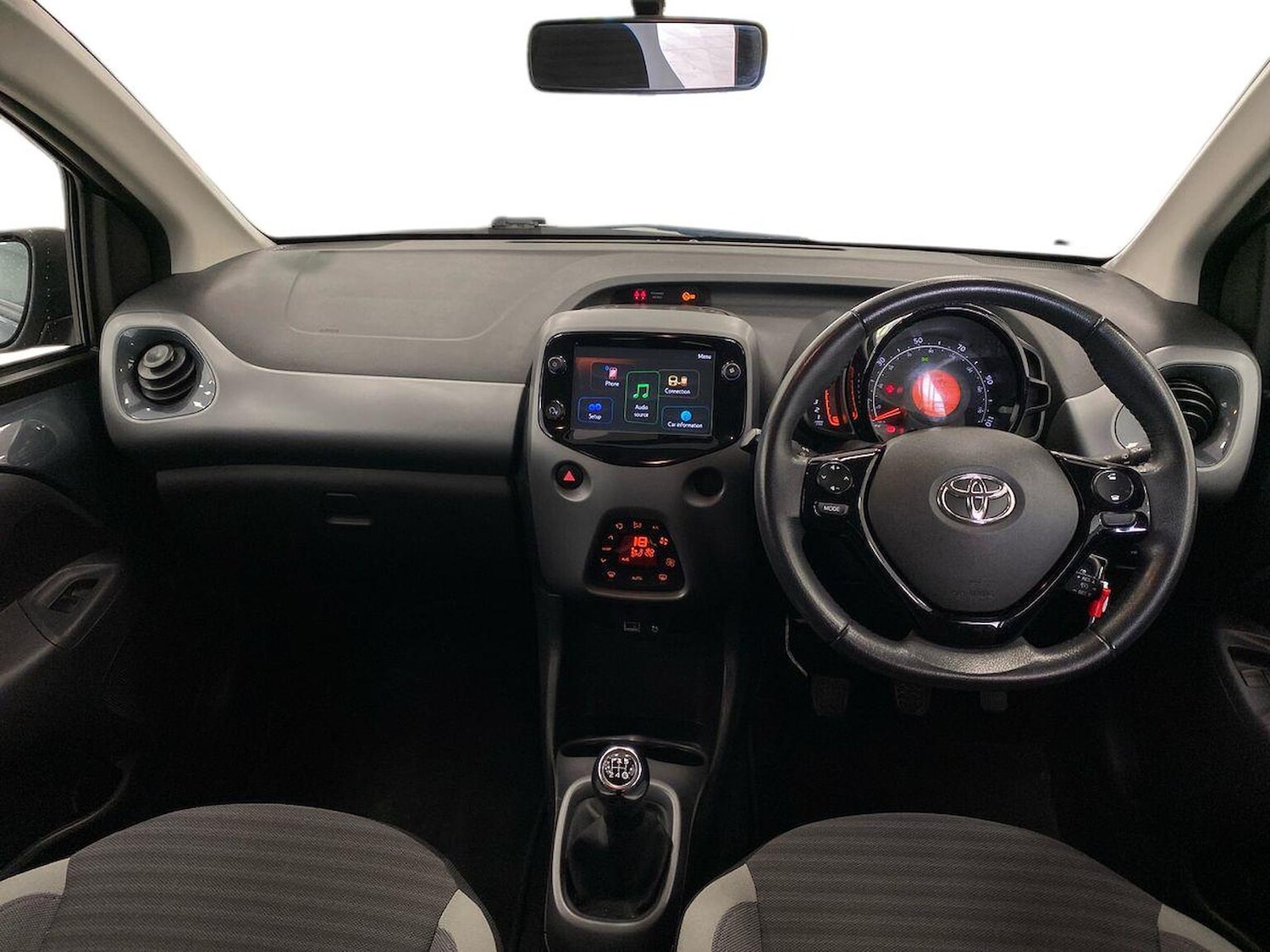 Used Toyota AYGO 2019 for sale - 76174217: Photo 8