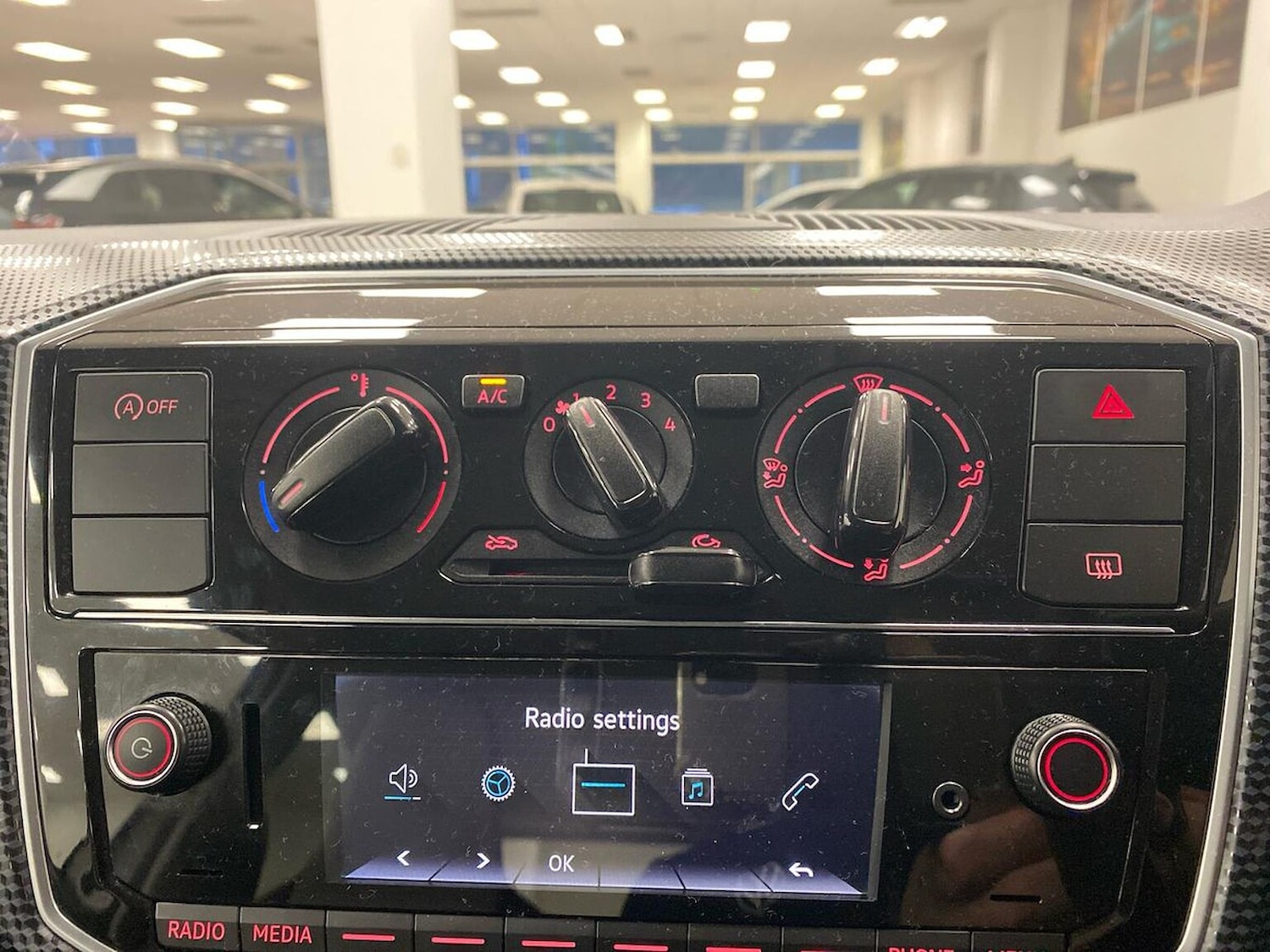 Used Volkswagen up! 2019 for sale - 76777333: Photo 12