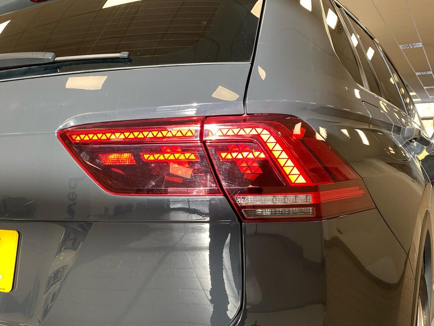 Used Volkswagen Tiguan 2020 for sale - 76877924: Photo 36