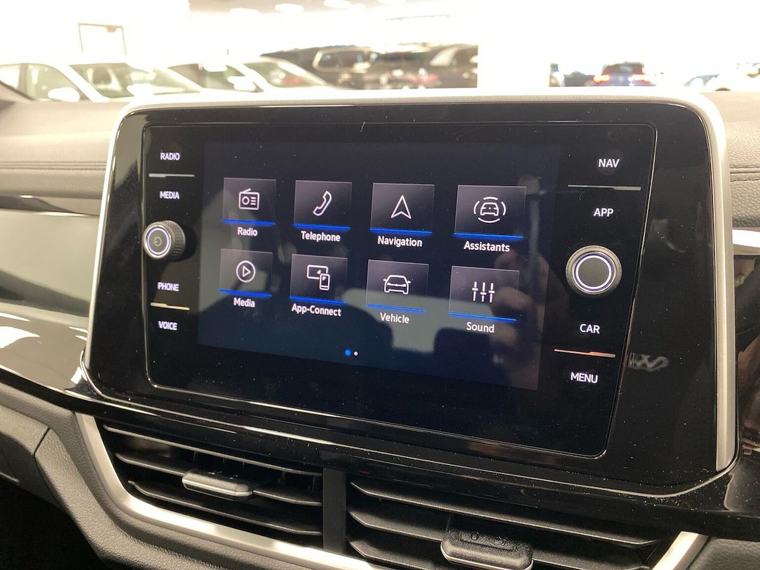 Used Volkswagen T-Roc 2025 for sale - 77069328: Photo 11