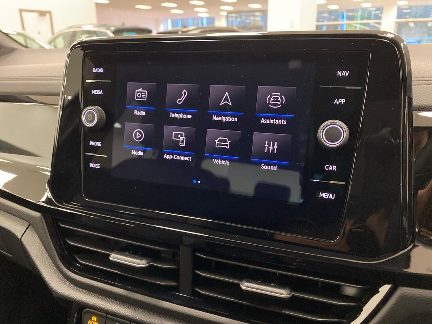 Used Volkswagen T-Roc 2025 for sale - 77487494: Photo 11