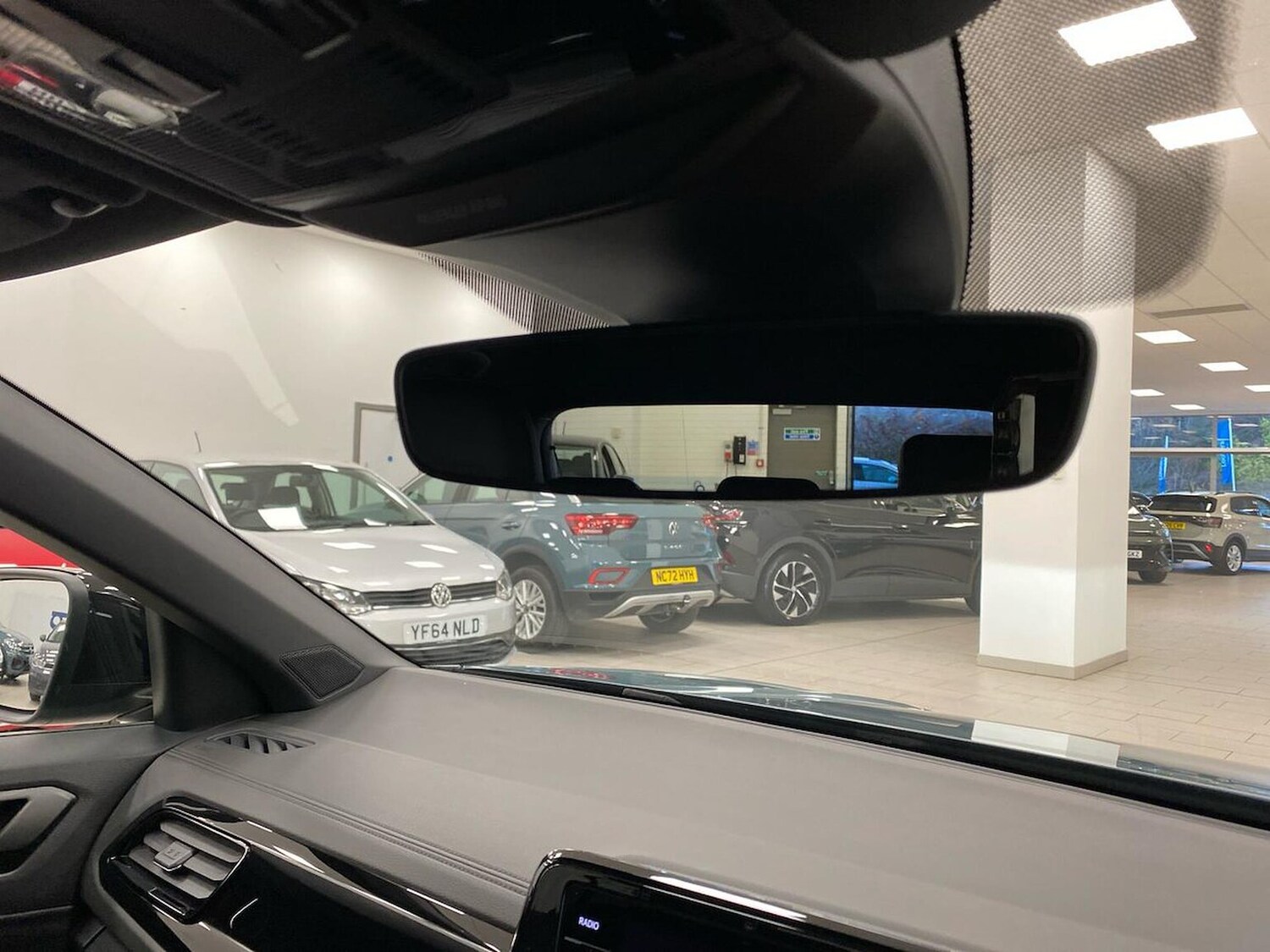 Used Volkswagen T-Roc 2025 for sale - 77487494: Photo 14