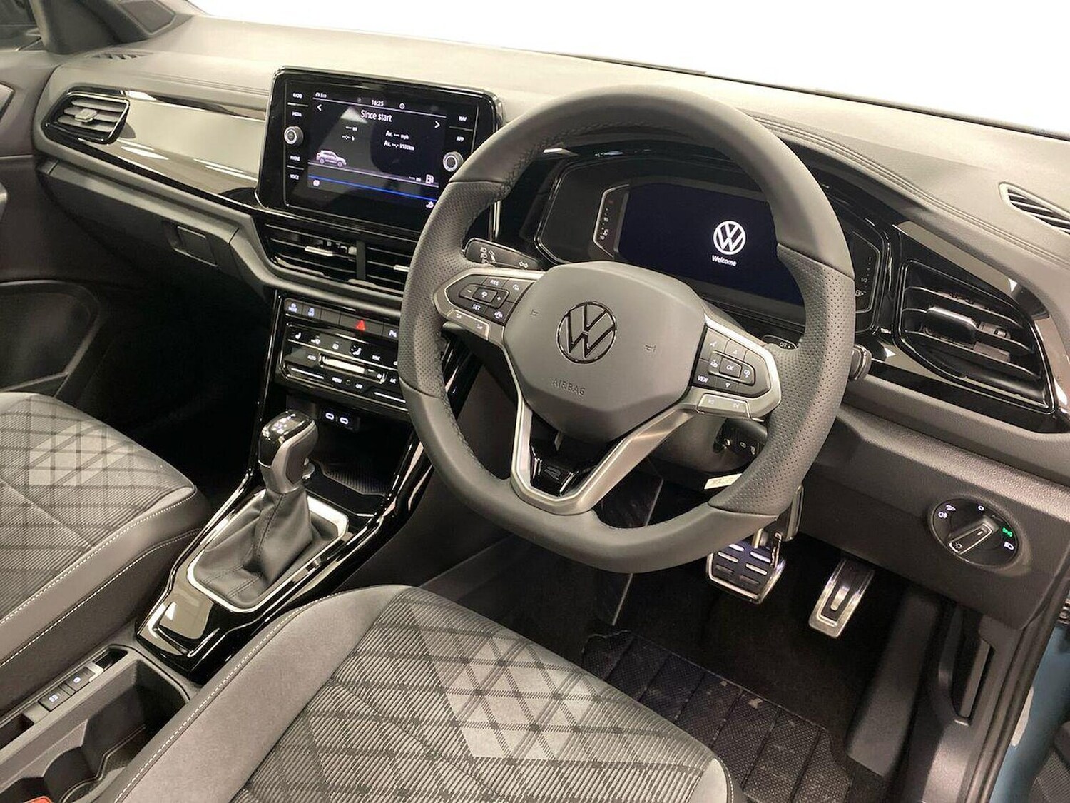 Used Volkswagen T-Roc 2025 for sale - 77487494: Photo 15