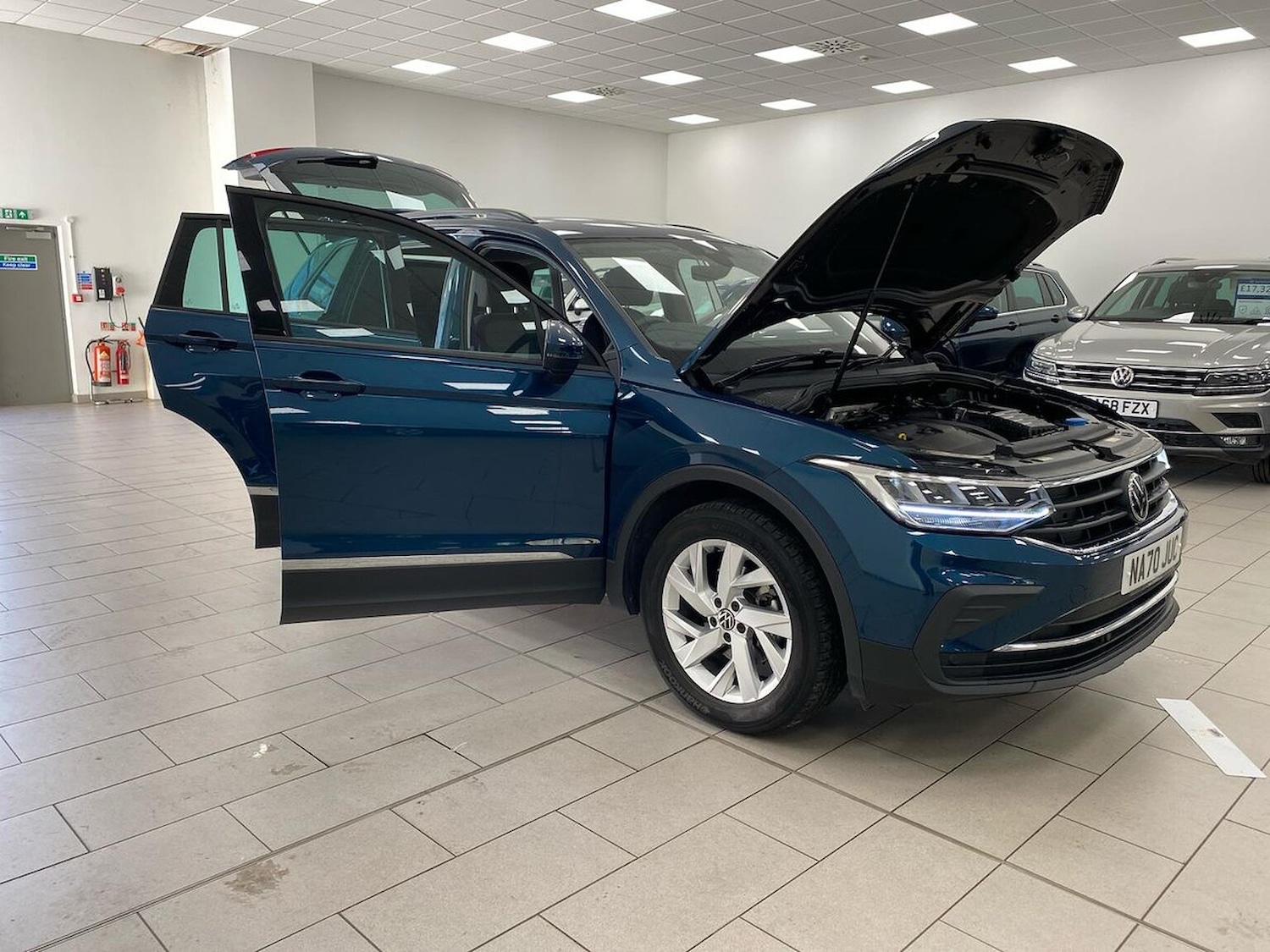 Used Volkswagen Tiguan 2020 for sale - 76412508: Photo 32
