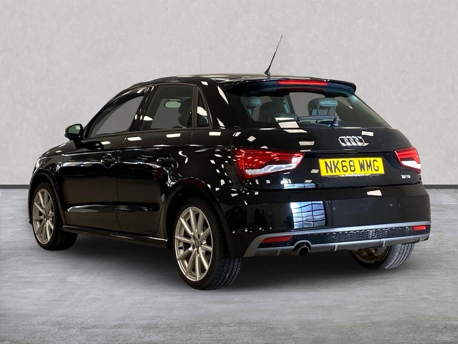 Used Audi A1 2018 for sale - 77555340: Photo 2