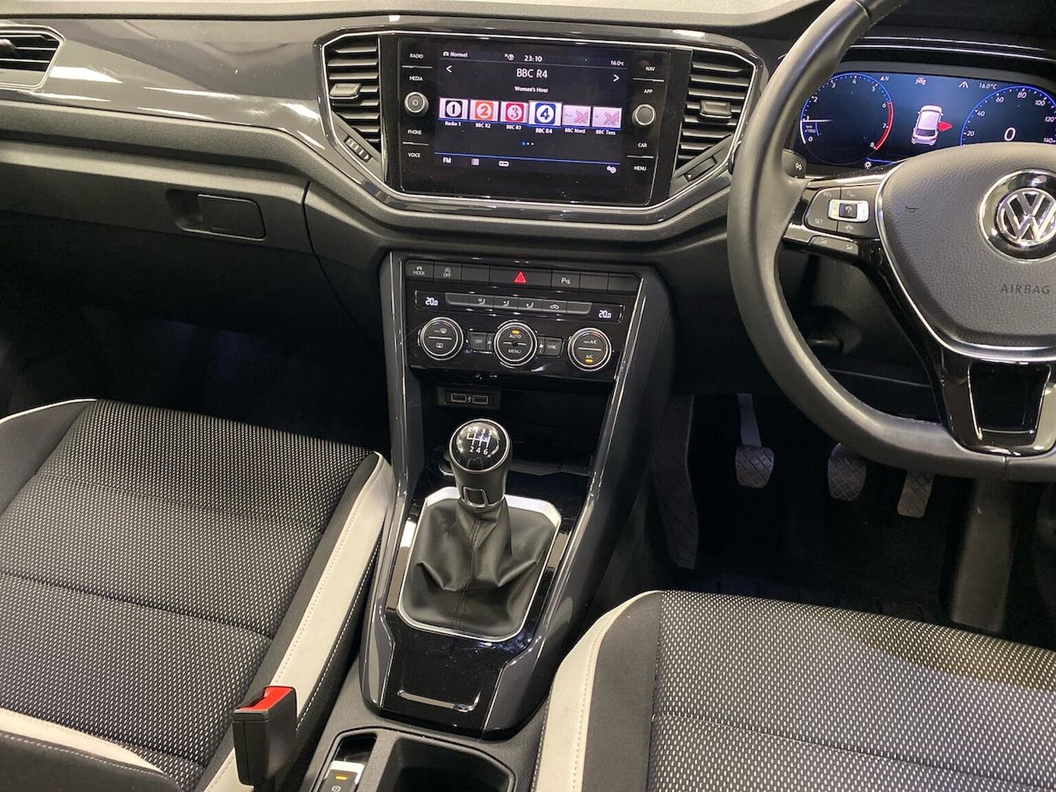 Used Volkswagen T-Roc 2019 for sale - 76455320: Photo 13