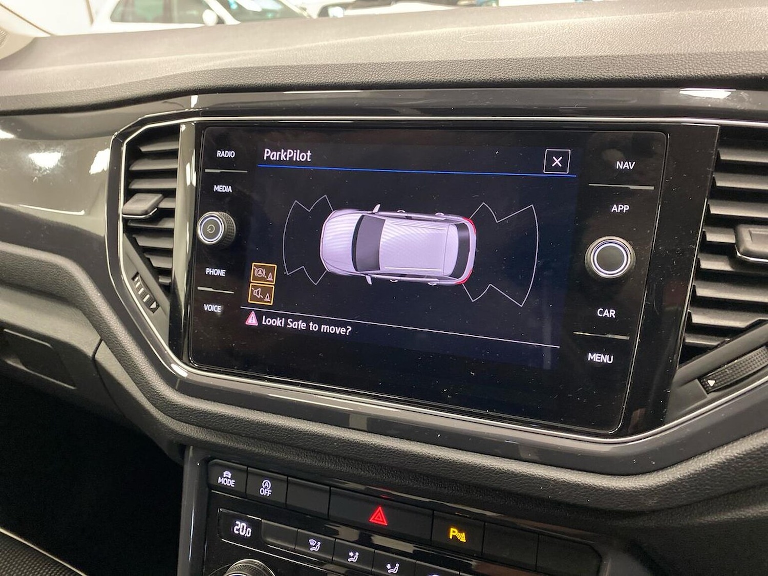 Used Volkswagen T-Roc 2019 for sale - 76455320: Photo 23