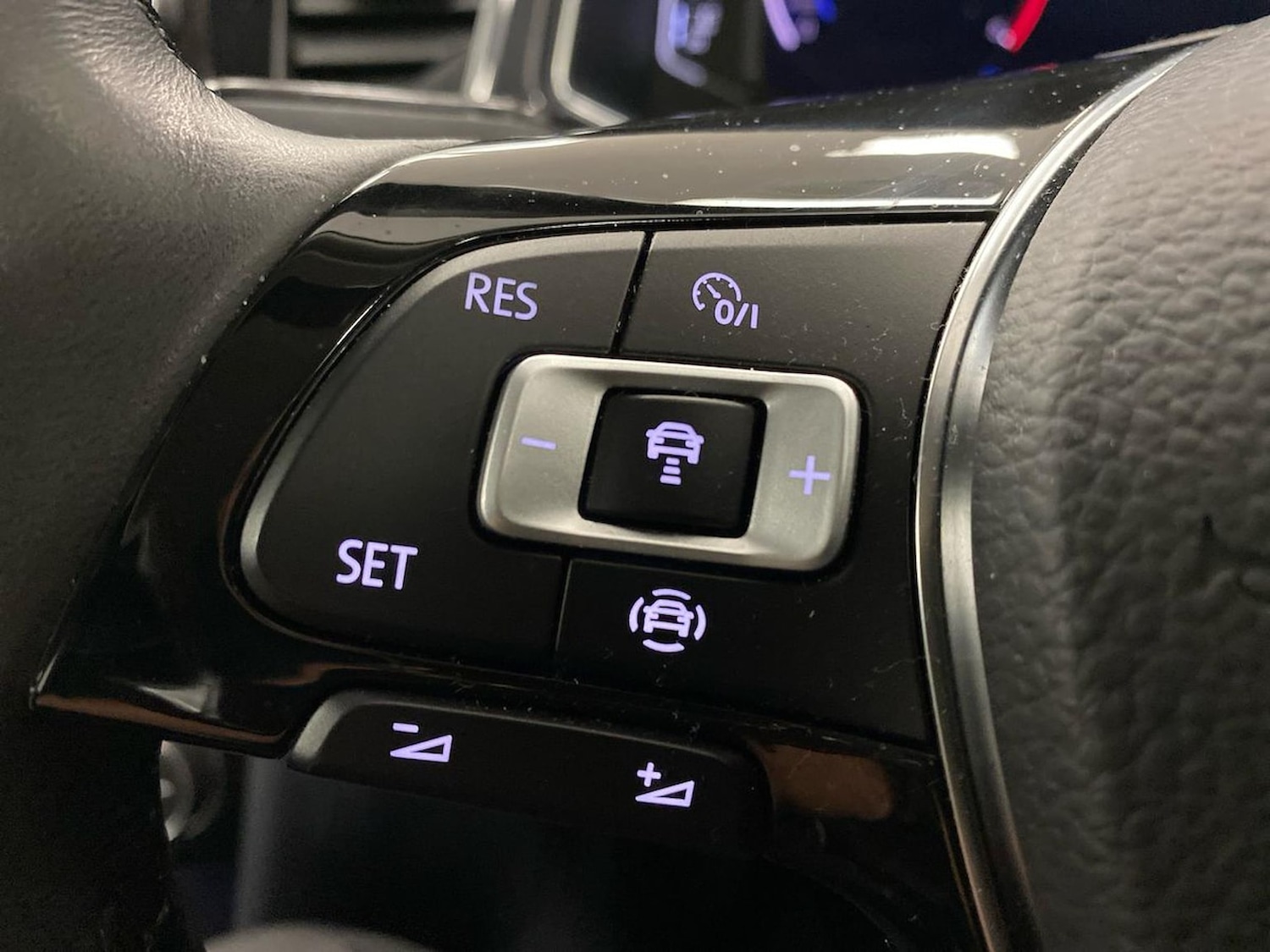 Used Volkswagen T-Roc 2019 for sale - 76455320: Photo 27