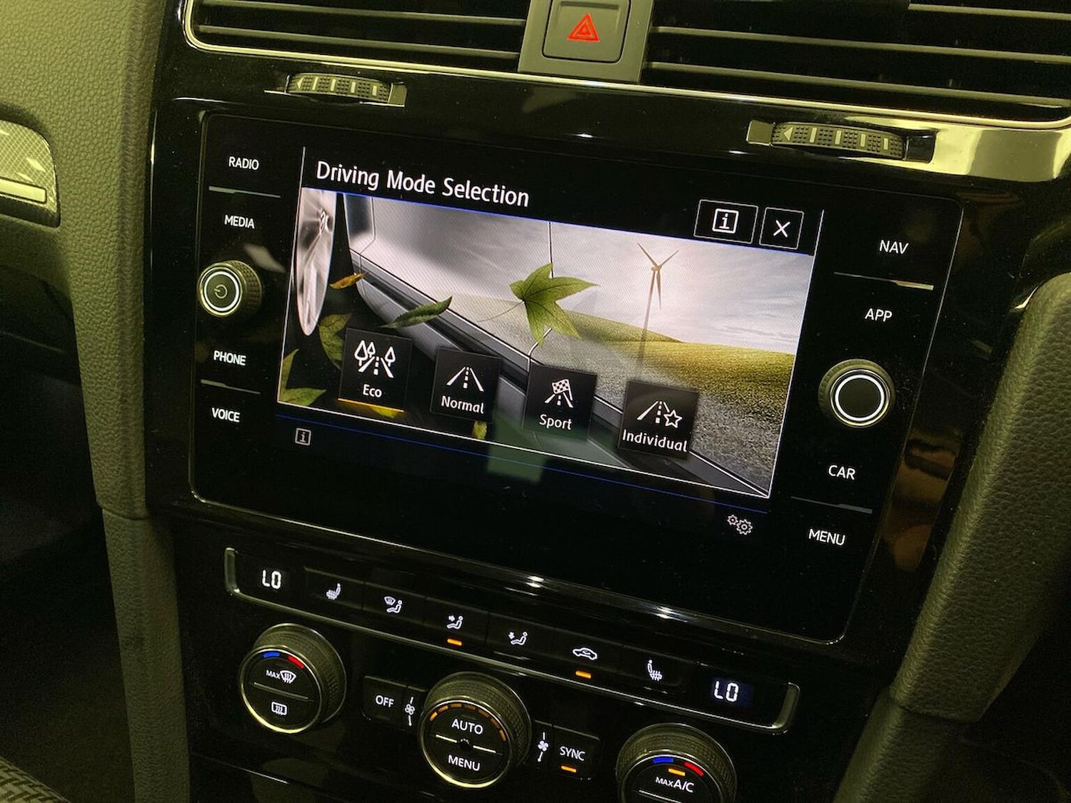 Used Volkswagen Golf 2020 for sale - 77962297: Photo 29