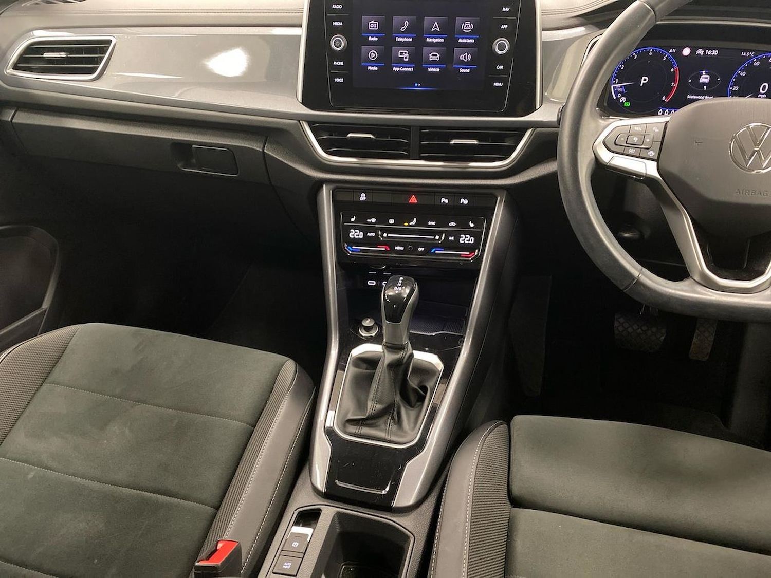 Used Volkswagen T-Roc 2022 for sale - 76770075: Photo 13