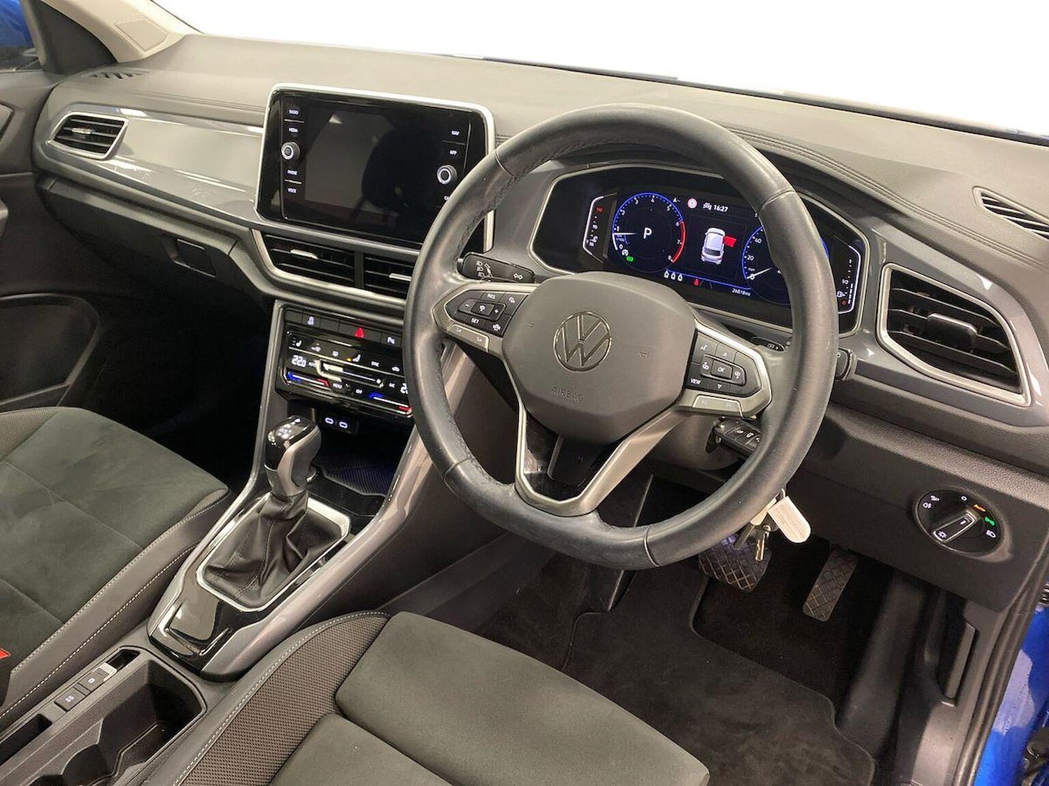 Used Volkswagen T-Roc 2022 for sale - 76770075: Photo 15