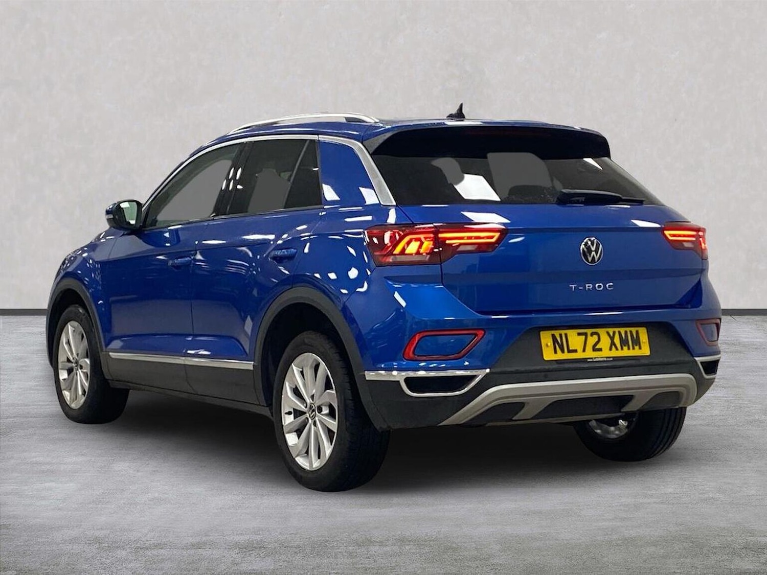 Used Volkswagen T-Roc 2022 for sale - 76770075: Photo 2