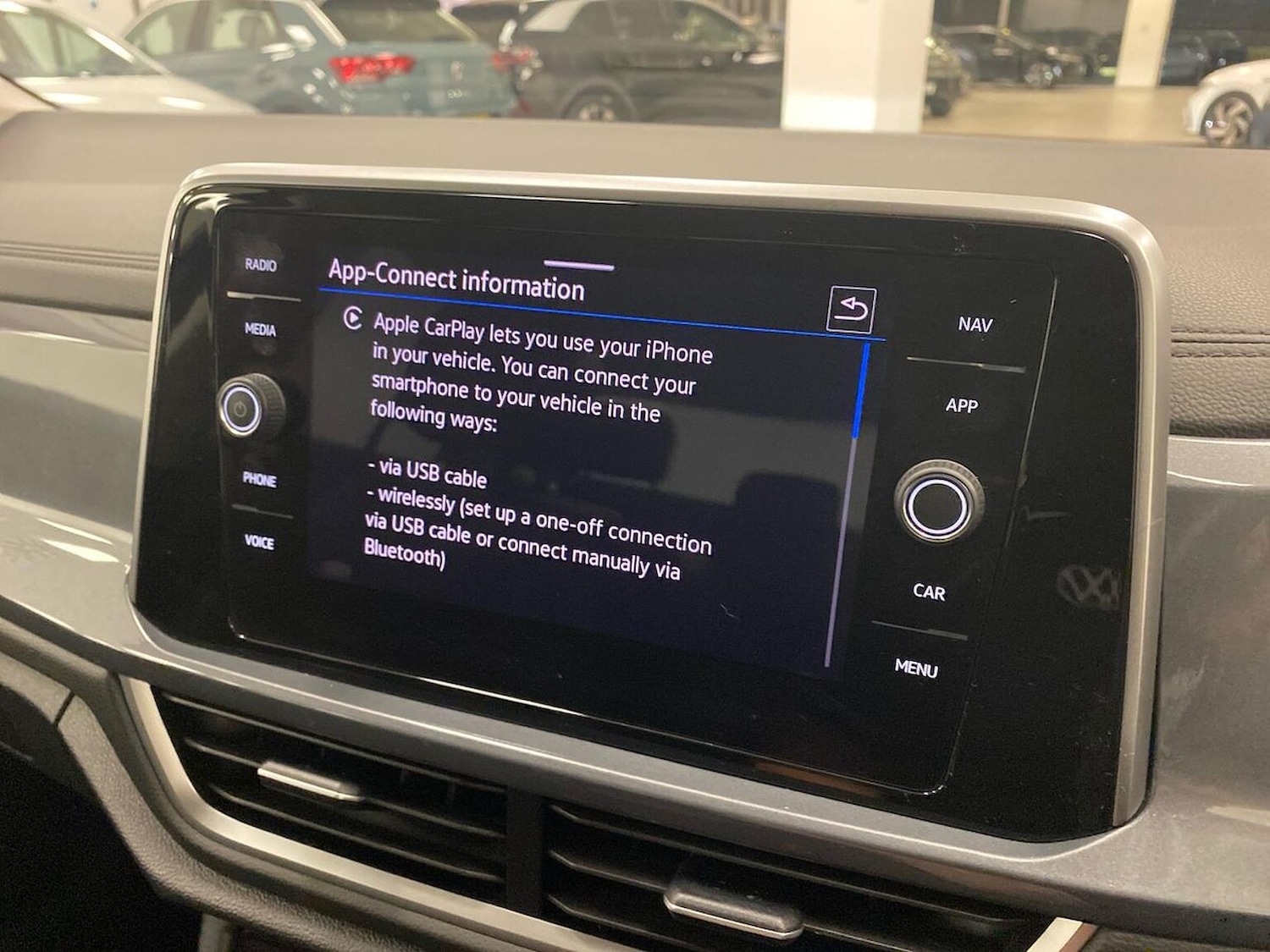 Used Volkswagen T-Roc 2022 for sale - 76770075: Photo 25