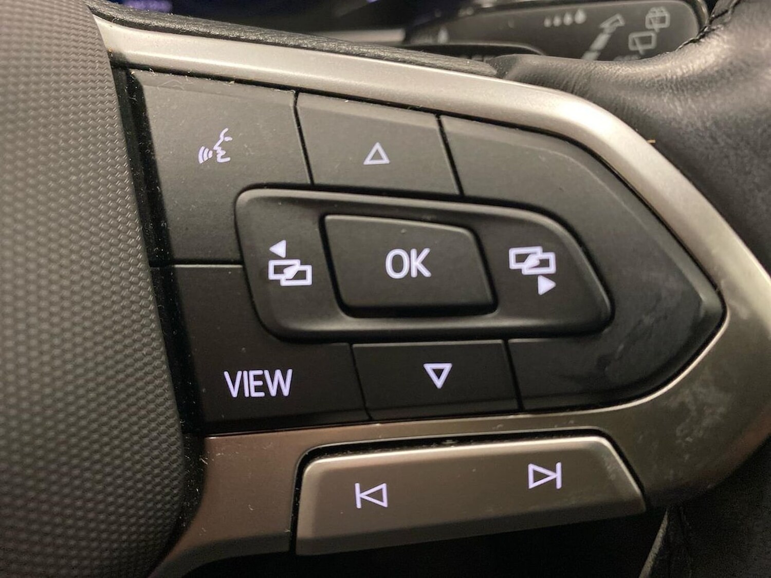 Used Volkswagen T-Roc 2022 for sale - 76770075: Photo 26