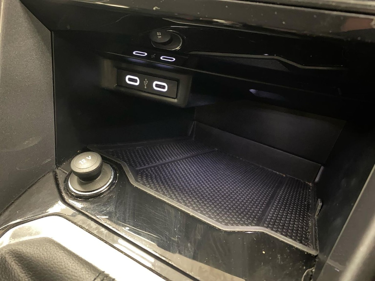 Used Volkswagen T-Roc 2022 for sale - 76770075: Photo 28