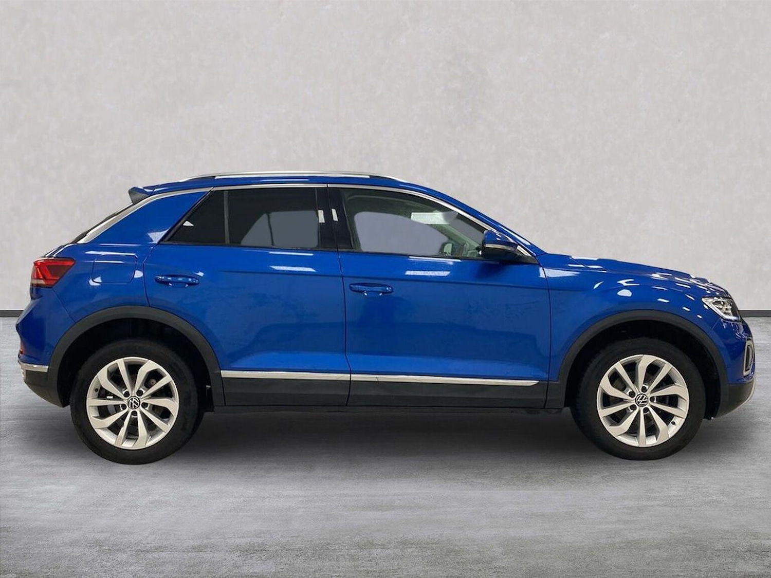 Used Volkswagen T-Roc 2022 for sale - 76770075: Photo 3