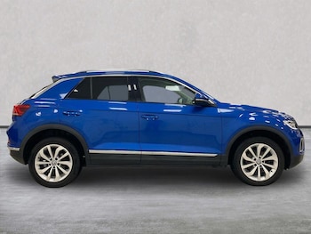 Used Volkswagen T-Roc 2022 for sale - 76770075: Photo