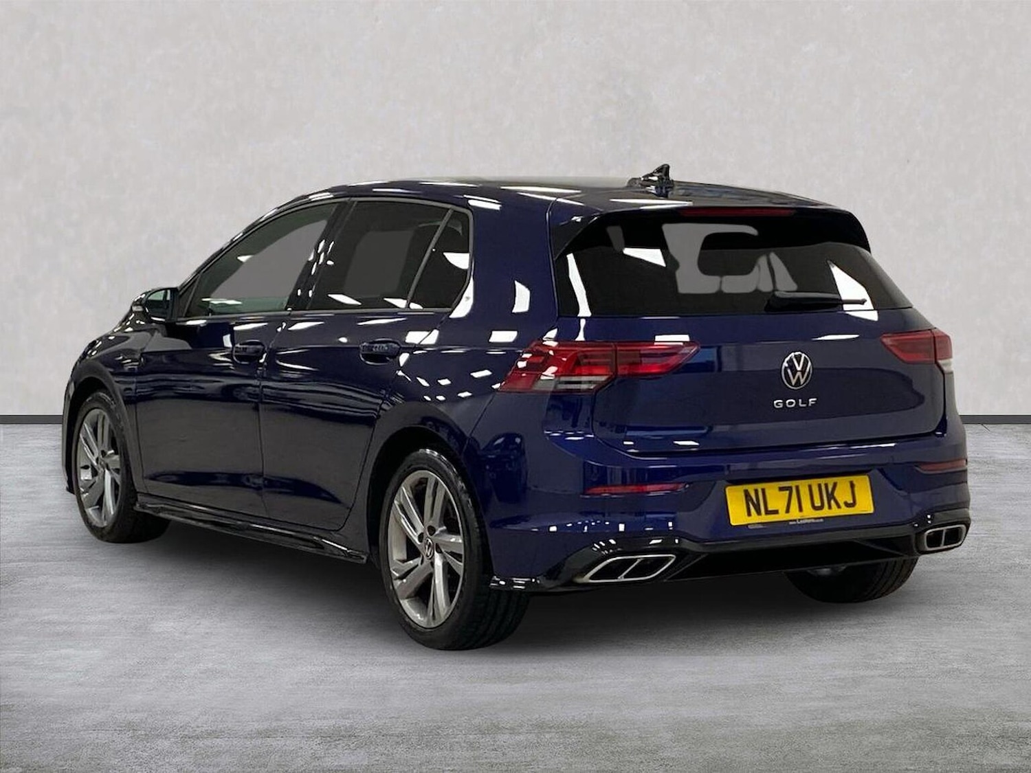 Used Volkswagen Golf 2021 for sale - 76492389: Photo 2