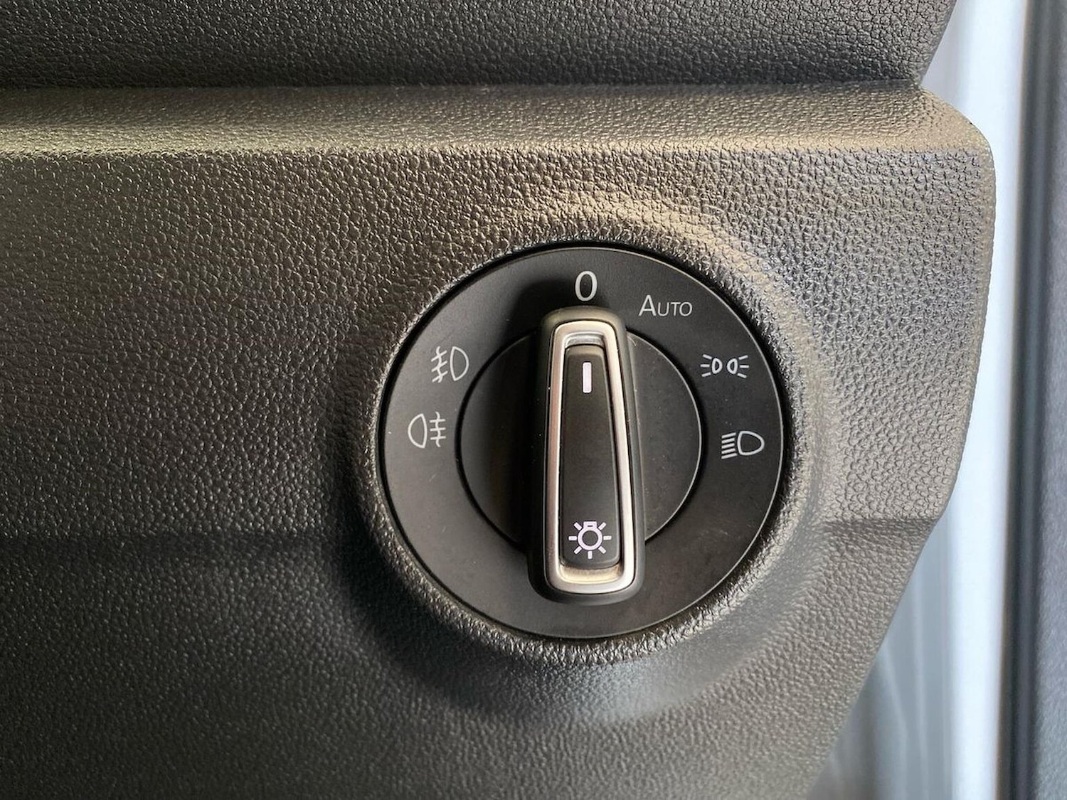 Used Volkswagen T-Roc 2021 for sale - 76506155: Photo 22