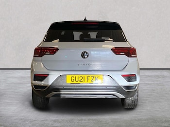 Used Volkswagen T-Roc 2021 for sale - 76506155: Photo