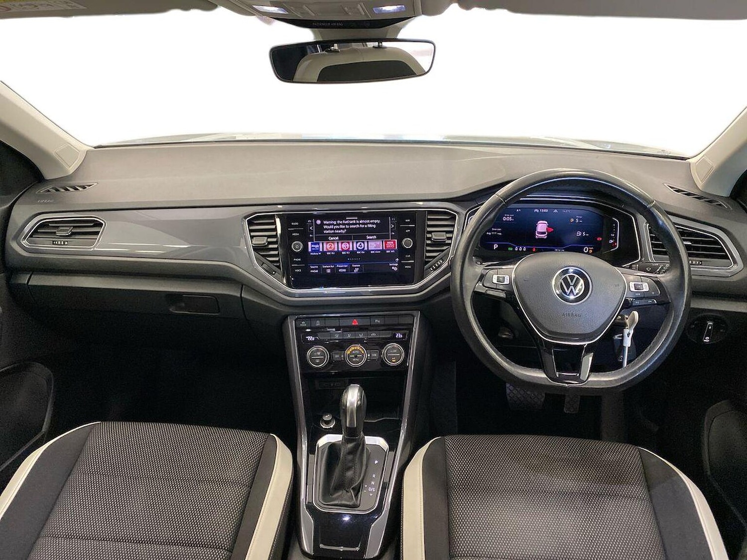 Used Volkswagen T-Roc 2021 for sale - 76506155: Photo 8