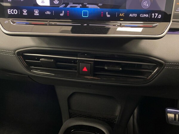 Used Volkswagen ID.3 2025 for sale - 76310149: Photo 12
