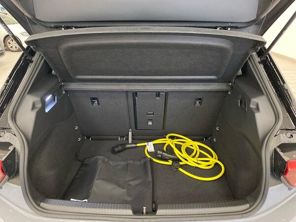 Used Volkswagen ID.3 2025 for sale - 76310149: Photo 17