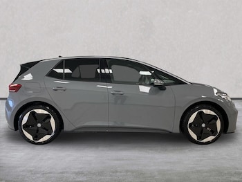 Used Volkswagen ID.3 2025 for sale - 76310149: Photo 3