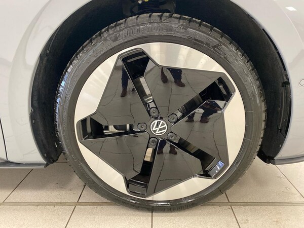 Used Volkswagen ID.3 2025 for sale - 76310149: Photo 6