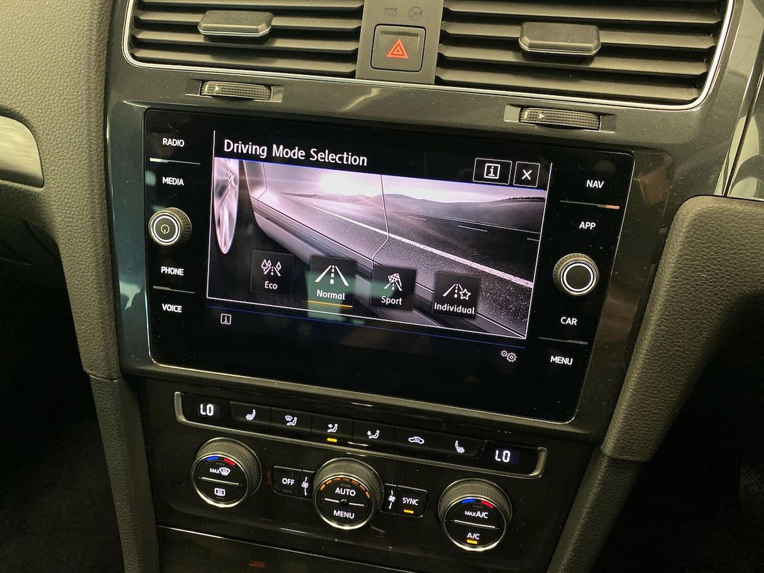 Used Volkswagen Golf 2020 for sale - 78194857: Photo 28