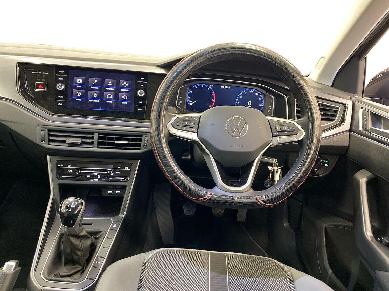 Used Volkswagen Polo 2023 for sale - 76490622: Photo 9