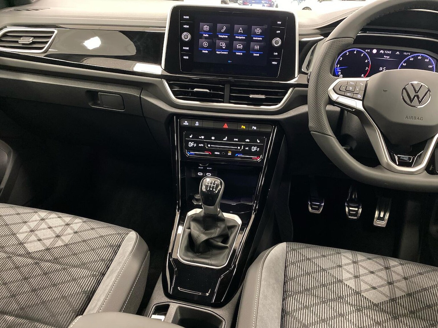 Used Volkswagen T-Roc 2025 for sale - 76566538: Photo 13