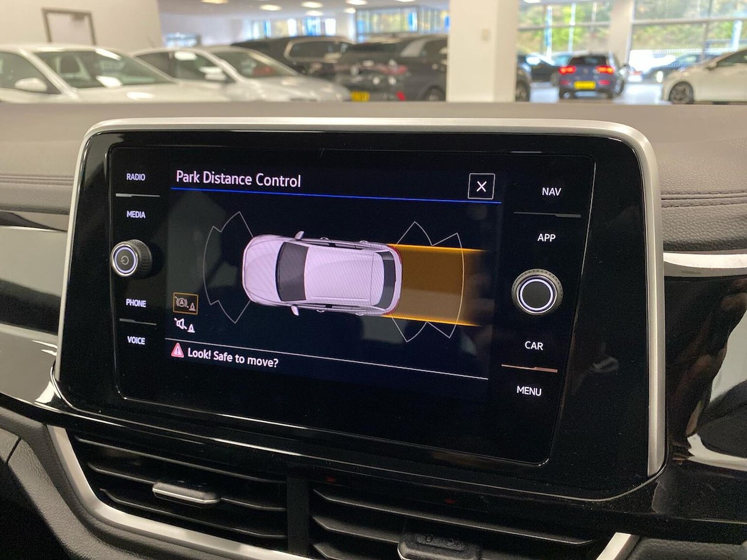 Used Volkswagen T-Roc 2025 for sale - 76566538: Photo 23