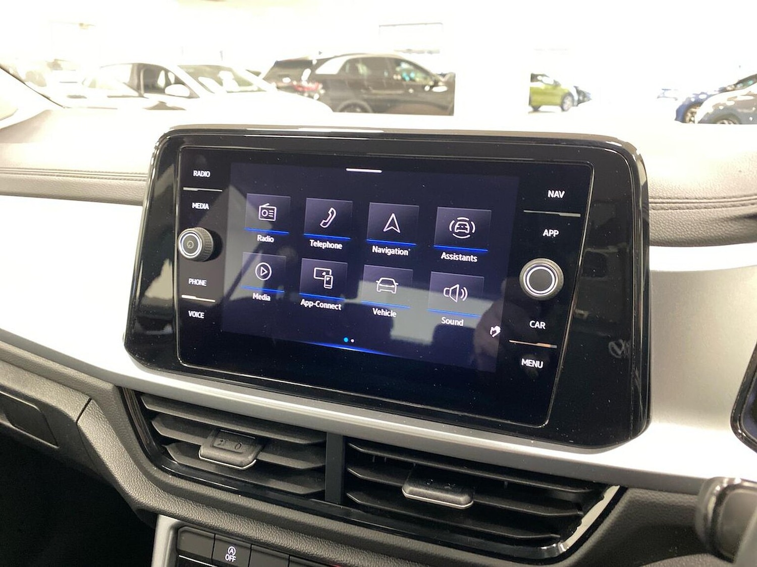 Used Volkswagen T-Roc 2022 for sale - 76924611: Photo 11