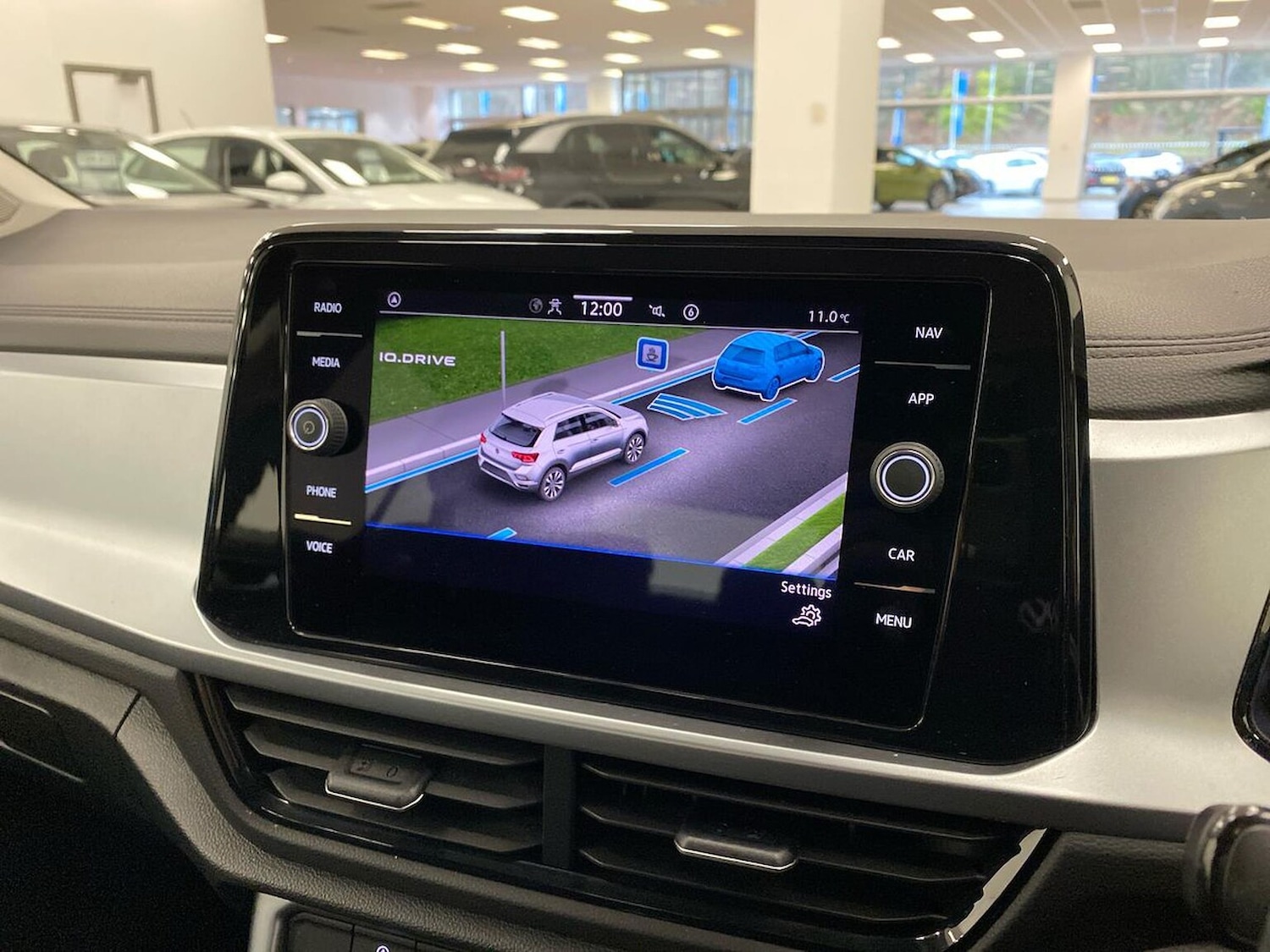 Used Volkswagen T-Roc 2022 for sale - 76924611: Photo 25